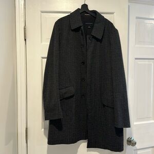 Banana republic wool men’s coat size M. Used.